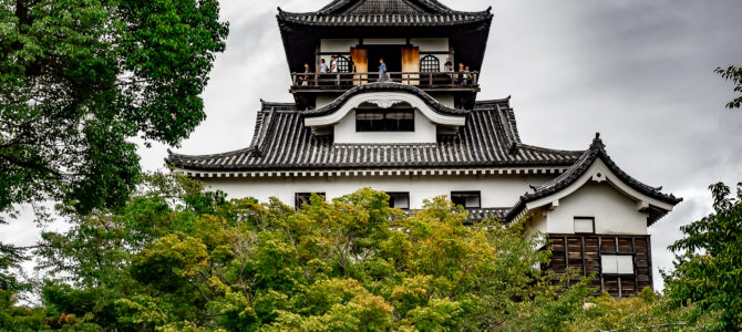 Inuyama Castle – A Soggy Edo Adventure